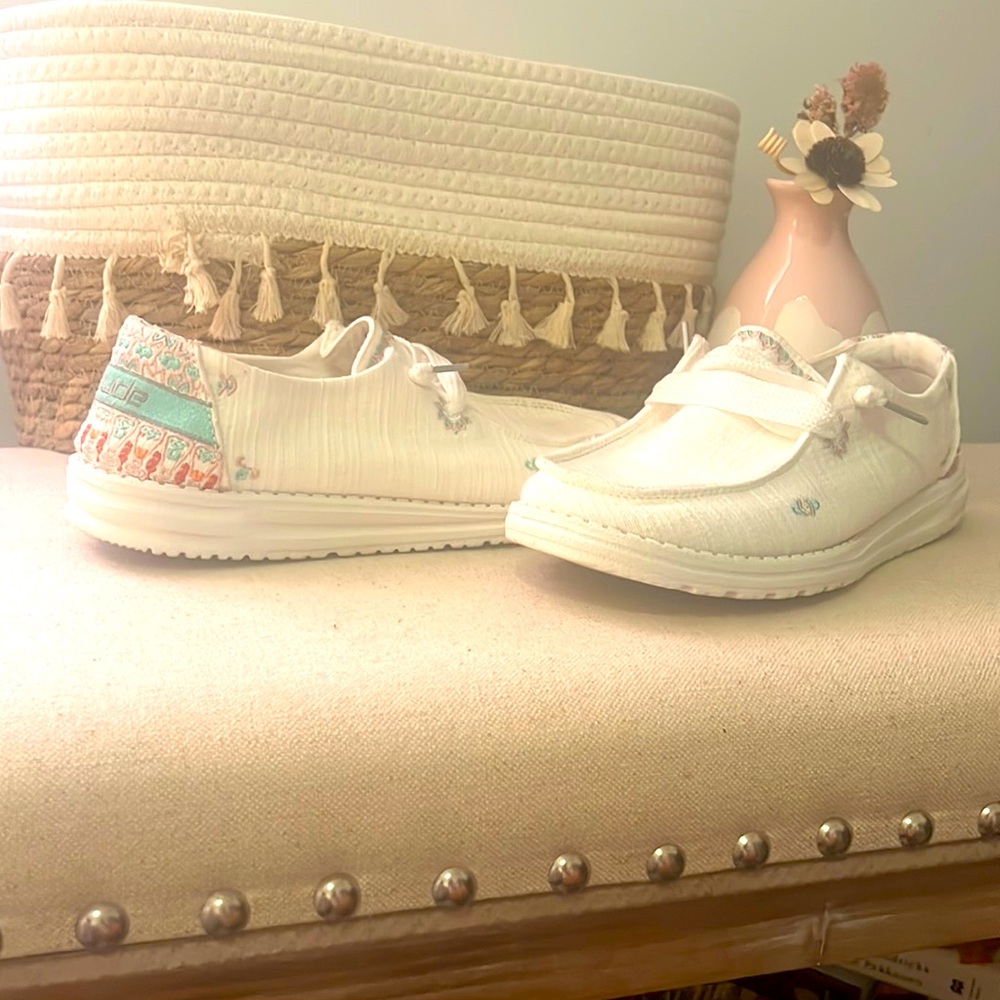 Hey Dude - Size 8 - Women’s Wendy Flora Shoes